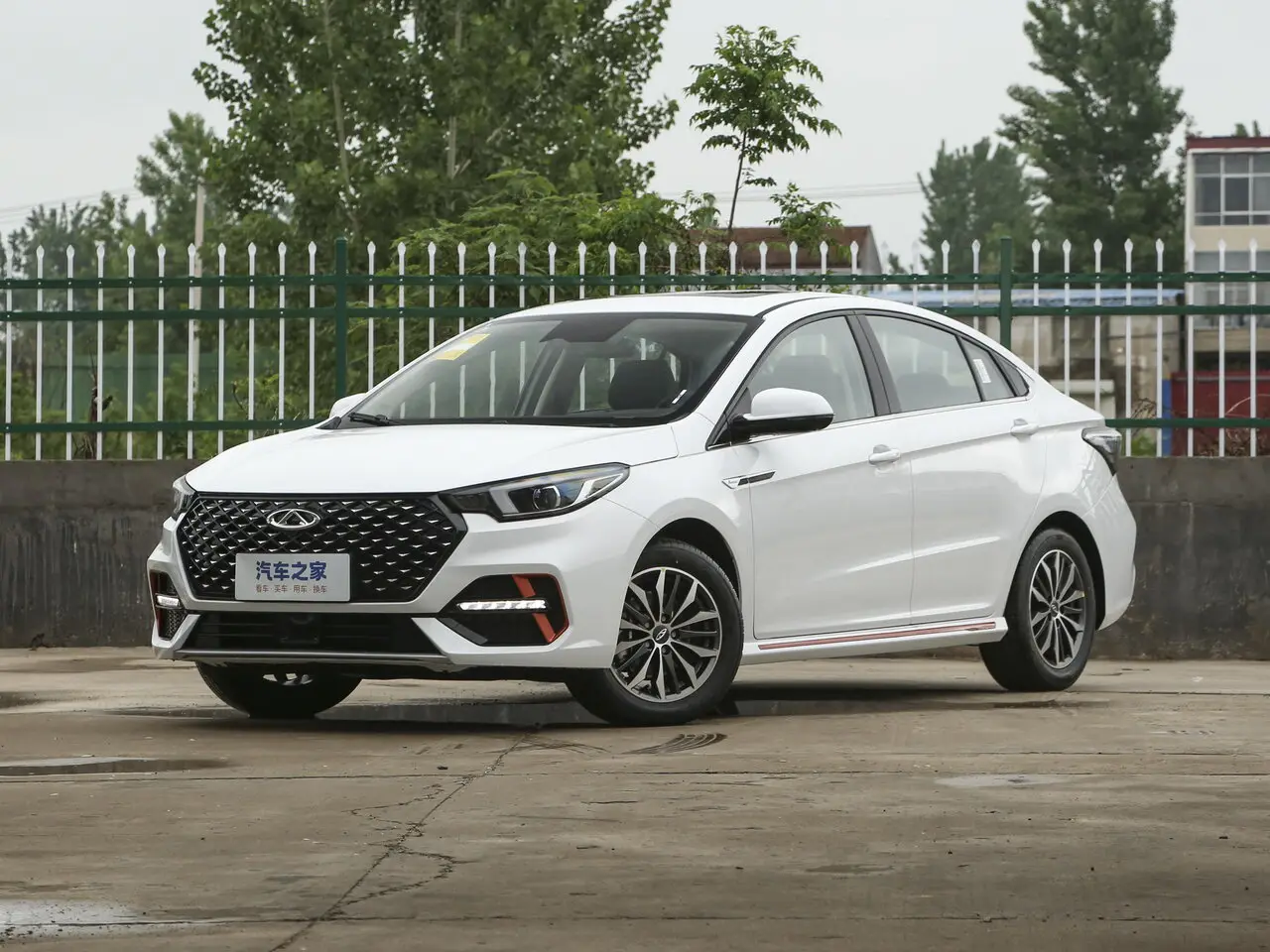 Chery Arizzo 5 Plus